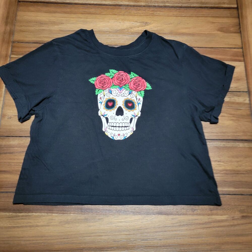 Vibe N' SS Black Crop Tee Sugar Skull & Roses - Size Junior Large